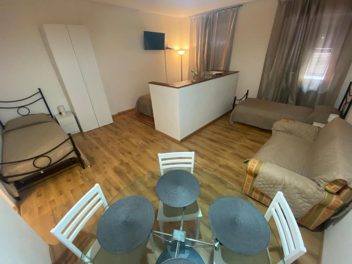 B&B Your Home Outlet 6 Serravalle Scrivia Exterior foto
